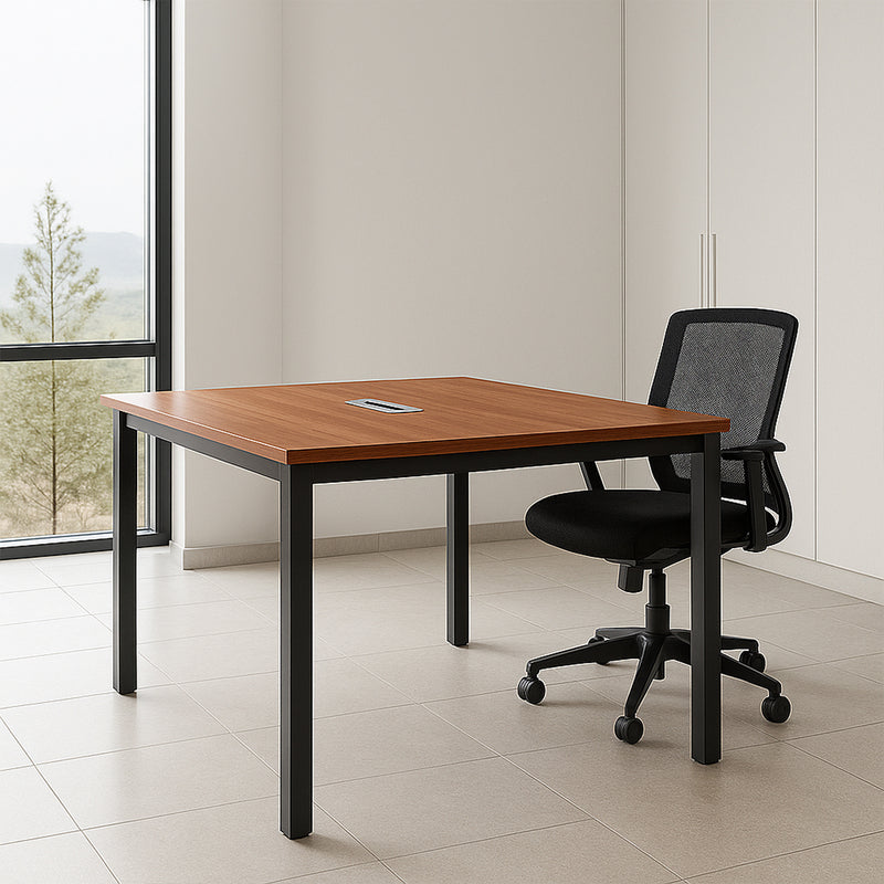 Mesa De Conferencia Jeny Peque